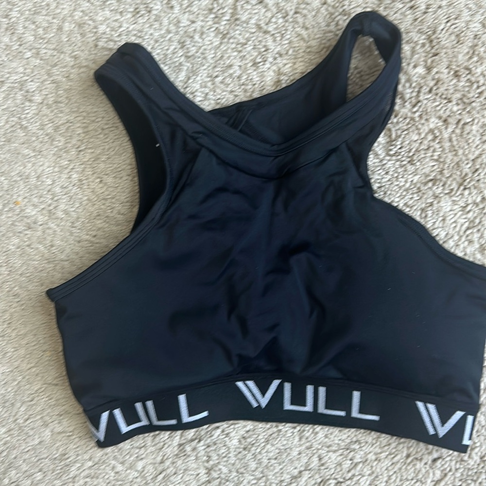 VULL Sport sports bra Black Keyhole Racer Back Sports Bra, size M